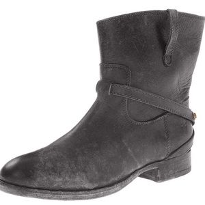 Frye Lindsay Plate Short Boot, Black Stone Antiqued, W’s 9